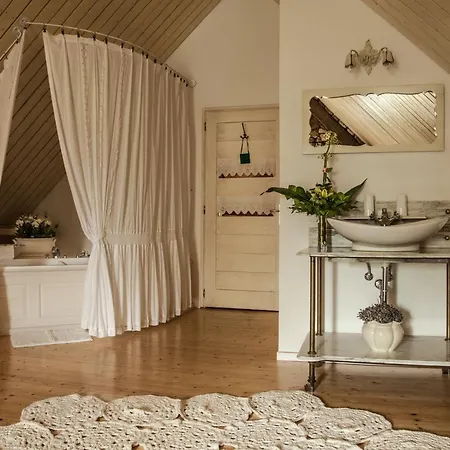 Kali Art Hotel Köveskál